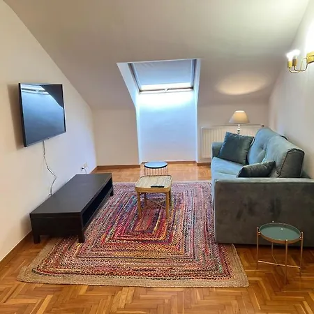 Bautista Centro Apartment *